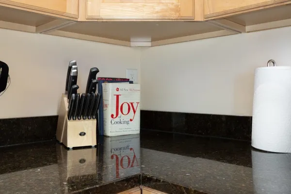 $169,900 | 117 West Frederick Street, Unit 2, Staunton, VA 24401