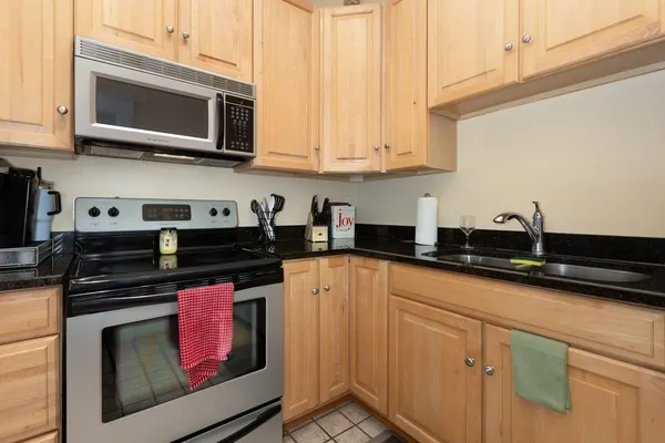 $169,900 | 117 West Frederick Street, Unit 2, Staunton, VA 24401