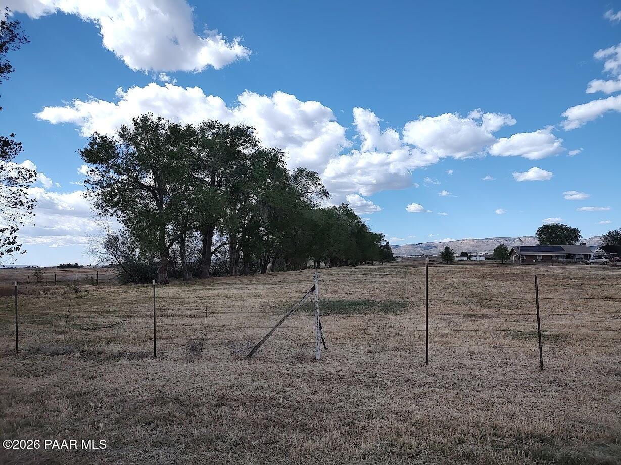 3980 West Rocky Road Paulden, AZ 86334 - Photo 24 of 32 a view of a tennis court