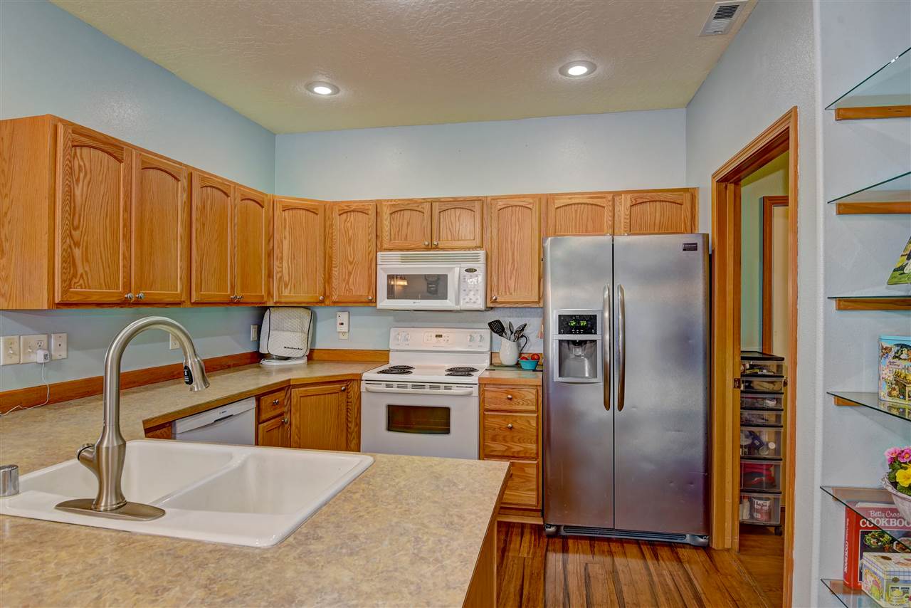 816 North Fox Ridge Road Medical Lake, WA 99022 - Photo 7 of 20 Gallery Image 7