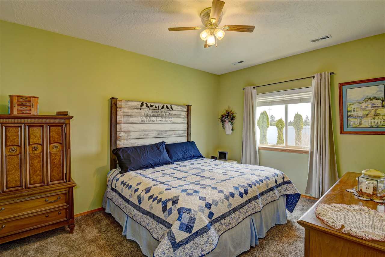 816 North Fox Ridge Road Medical Lake, WA 99022 - Photo 8 of 20 Gallery Image 8