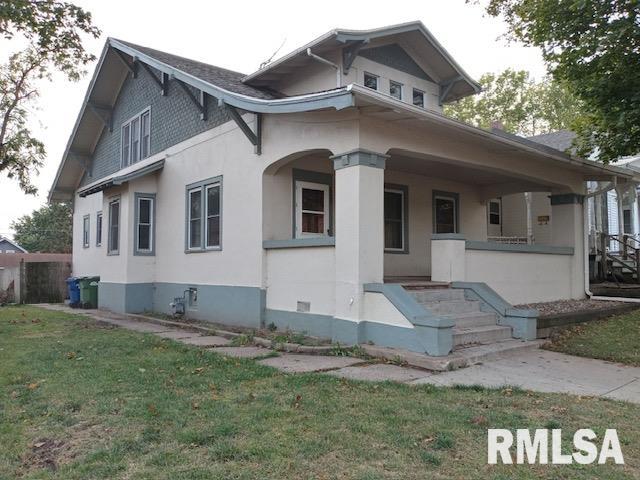 509 10th Avenue South Clinton, IA 52732 - Photo 1 of 19