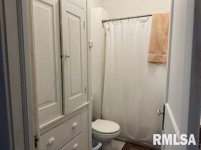 509 10th Avenue South Clinton, IA 52732 - Photo 12 of 19