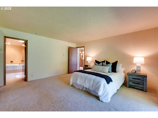 $1,200,000 | 3301 Wyeast Road, Hood River, OR 97031