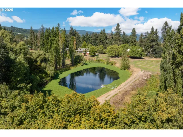 $1,200,000 | 3301 Wyeast Road, Hood River, OR 97031