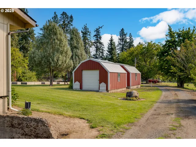 $1,200,000 | 3301 Wyeast Road, Hood River, OR 97031