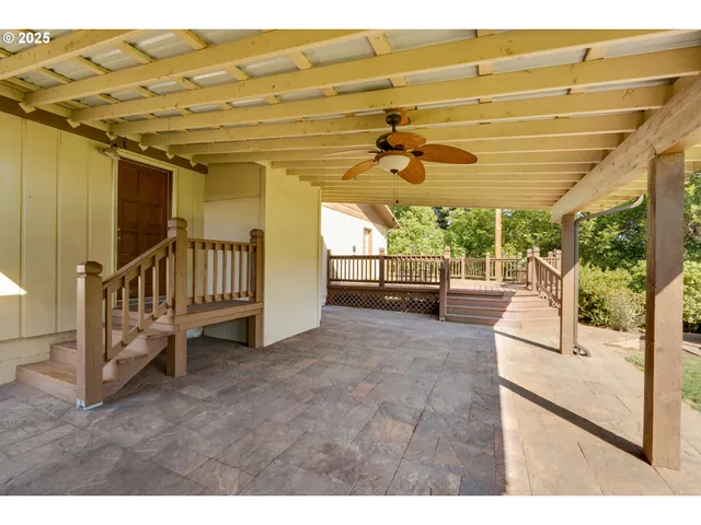 $1,200,000 | 3301 Wyeast Road, Hood River, OR 97031