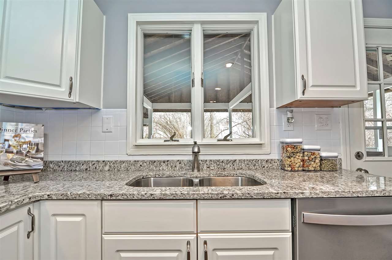 6 Gloria Road Salem, NH 03079 - Photo 15 of 31 Gallery Image 15
