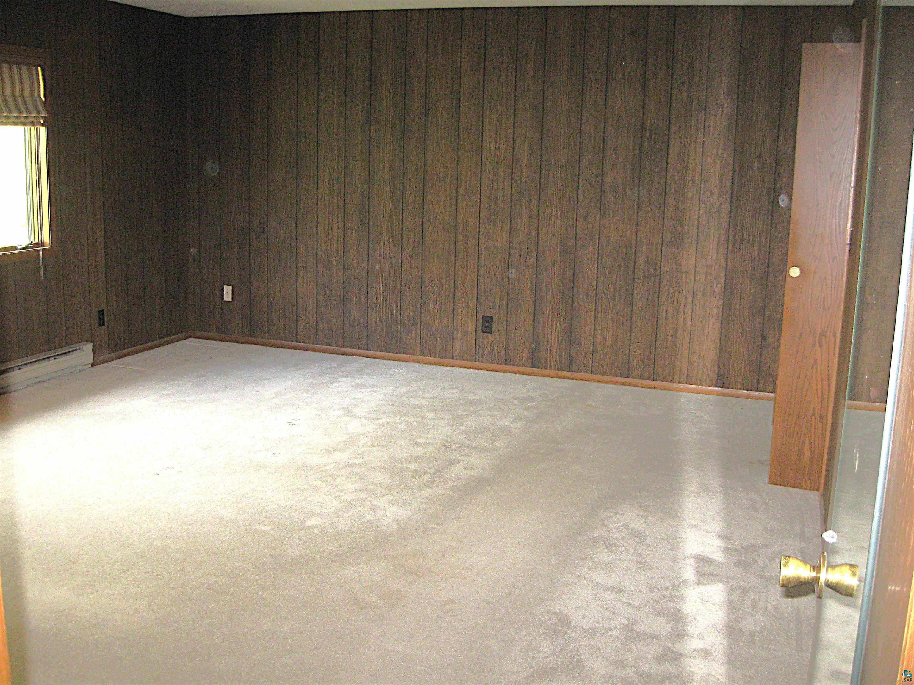 5154 North Tischer Road Duluth, MN 55804 - Photo 16 of 54 Huge Bedroom