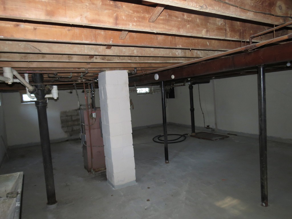 53 Birchwood Road Methuen, MA 01844 - Photo 12 of 14 Gallery Image 12