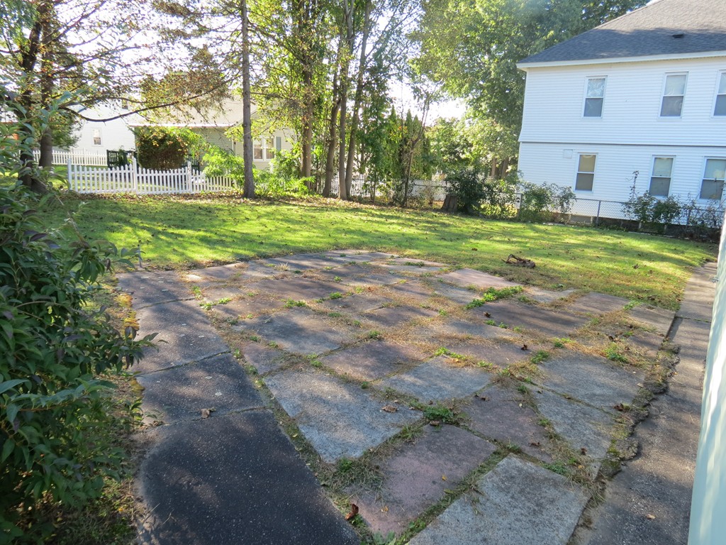 53 Birchwood Road Methuen, MA 01844 - Photo 5 of 14 Gallery Image 5