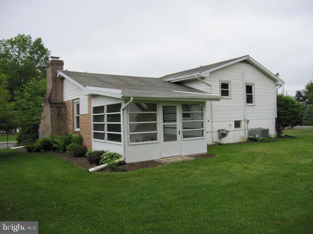 6 Miller Road Akron, PA 17501 - Photo 3 of 17