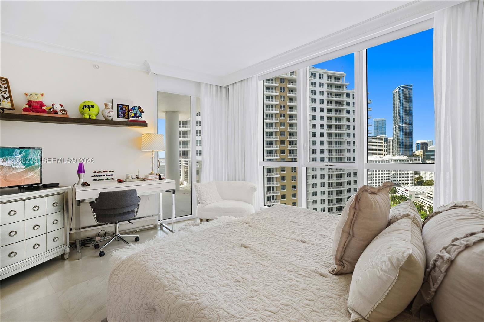 901 Brickell Key Boulevard, Unit 2408 Miami, FL 33131 - Photo 26 of 43