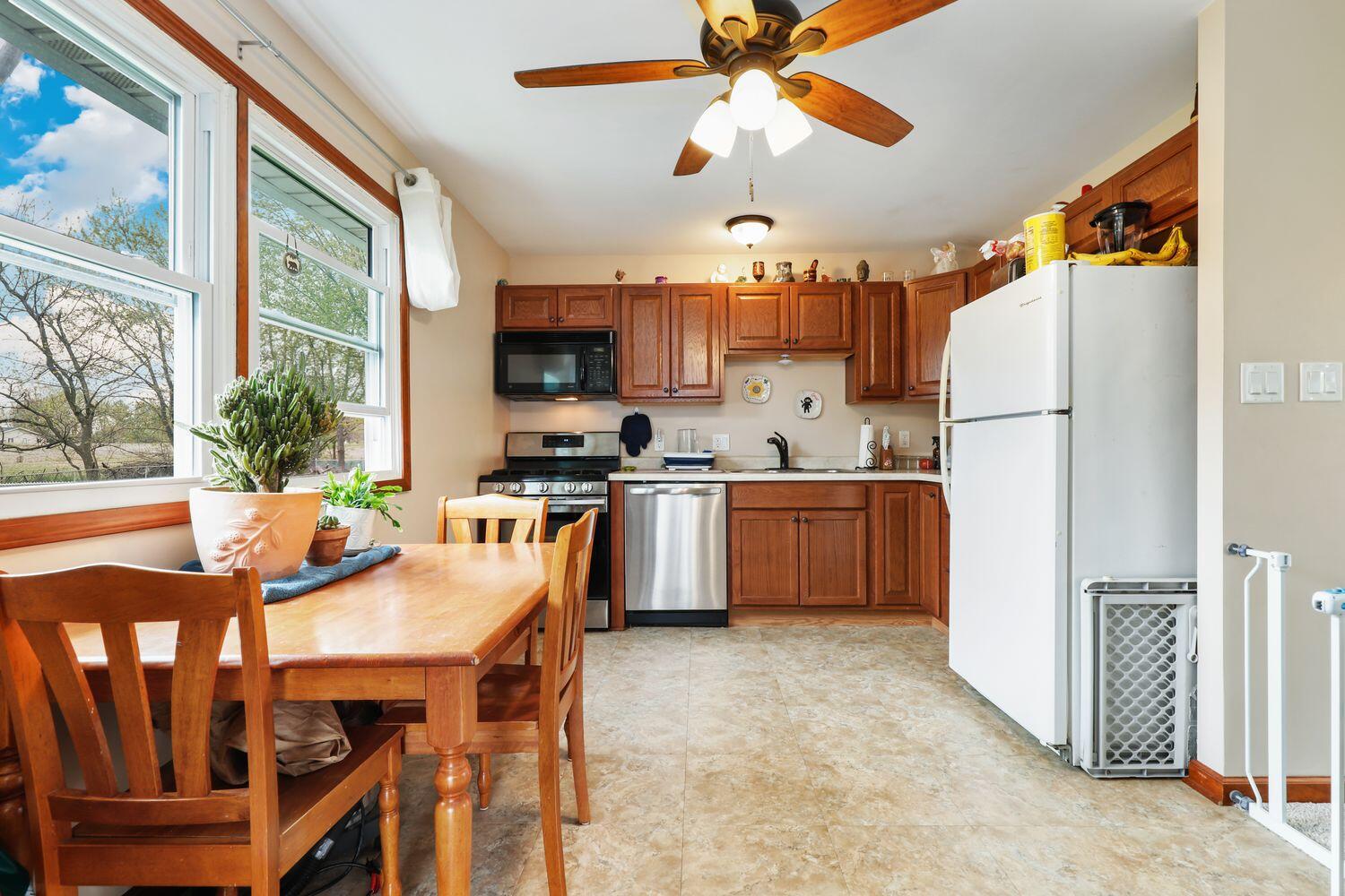614 Oxford Road Valparaiso, IN 46385 - Photo 5 of 13 1500x1000