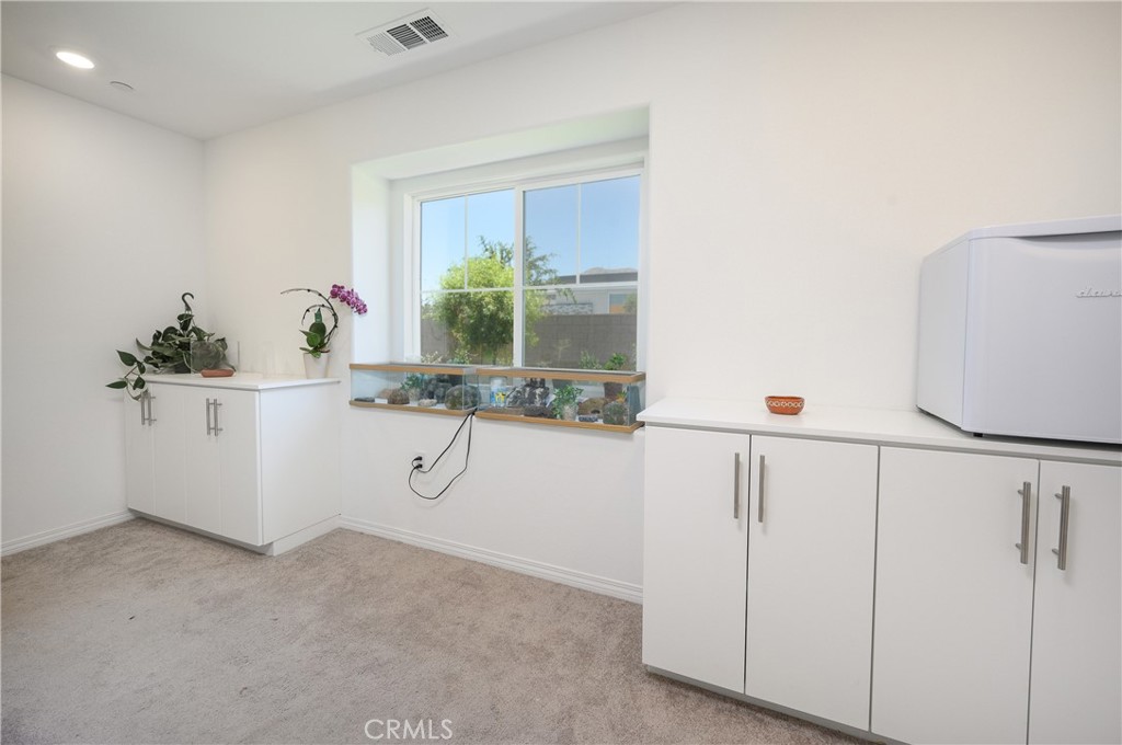 7276 Olive Grv Street Riverside, CA 92507 - Photo 6 of 20