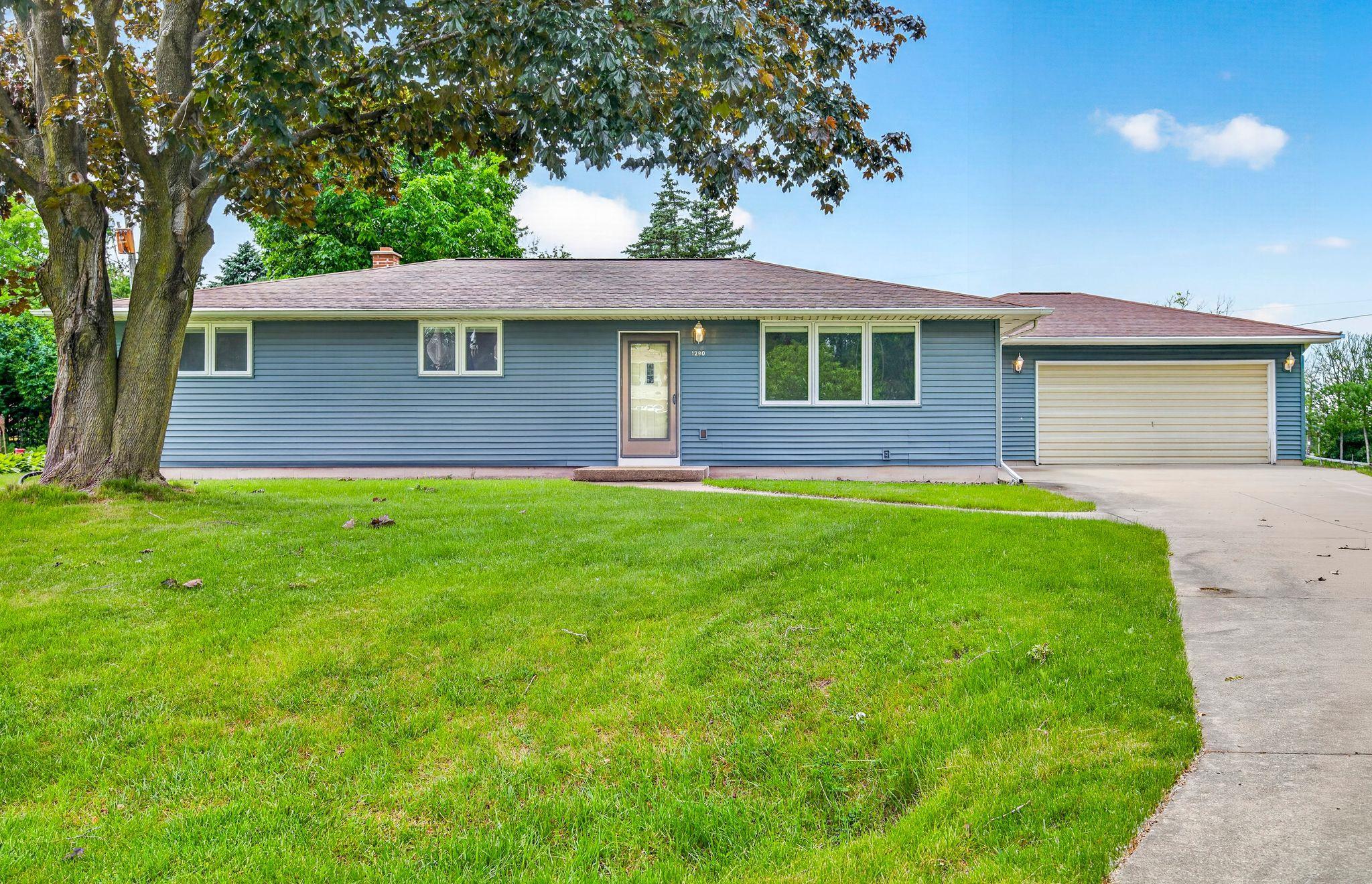 1280 Frances Way Menasha, WI 54952 - Photo 1 of 36