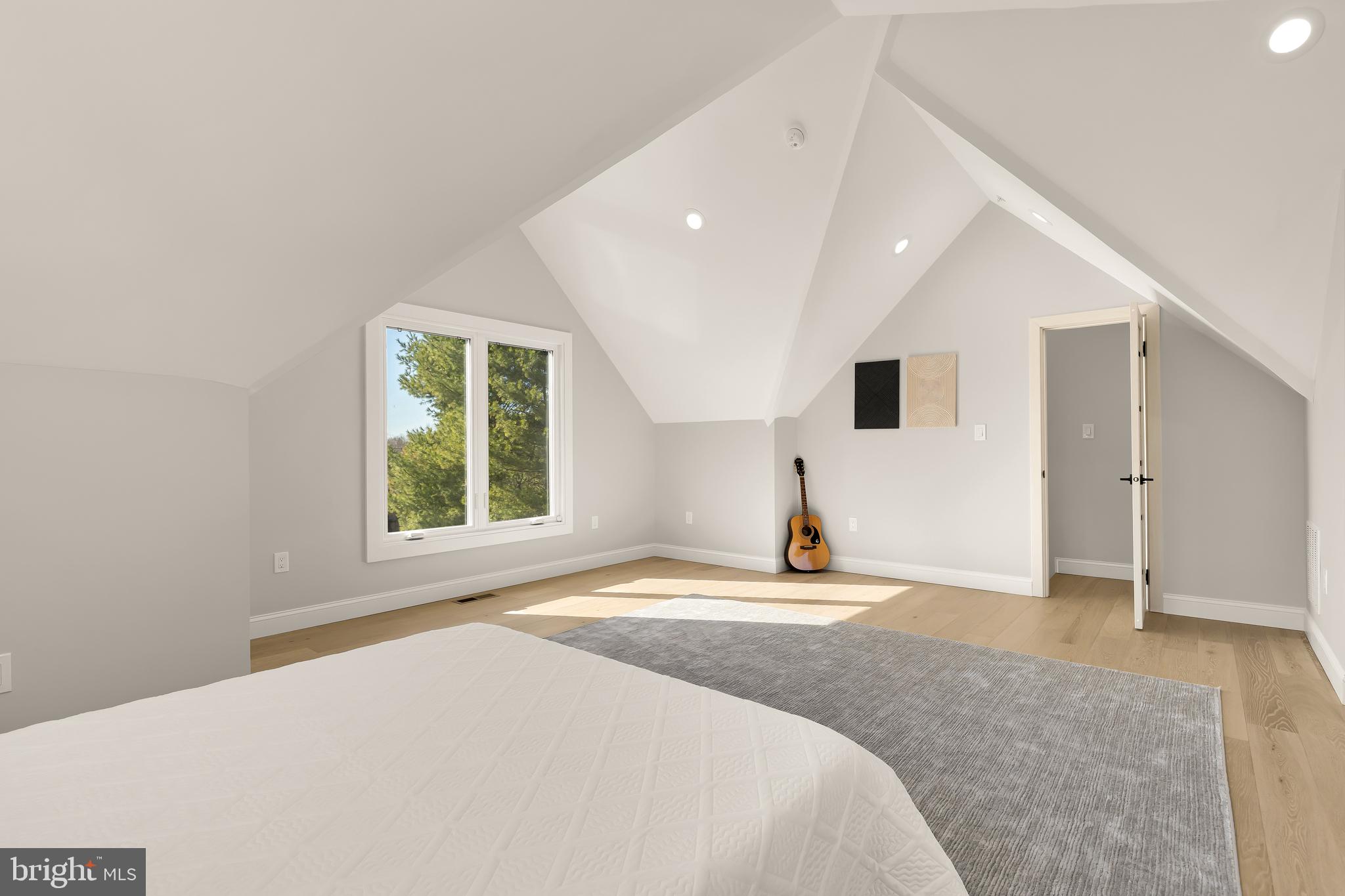 14051 Esworthy Road Darnestown, MD 20874 - Photo 43 of 50 a bedroom with a bed and a window