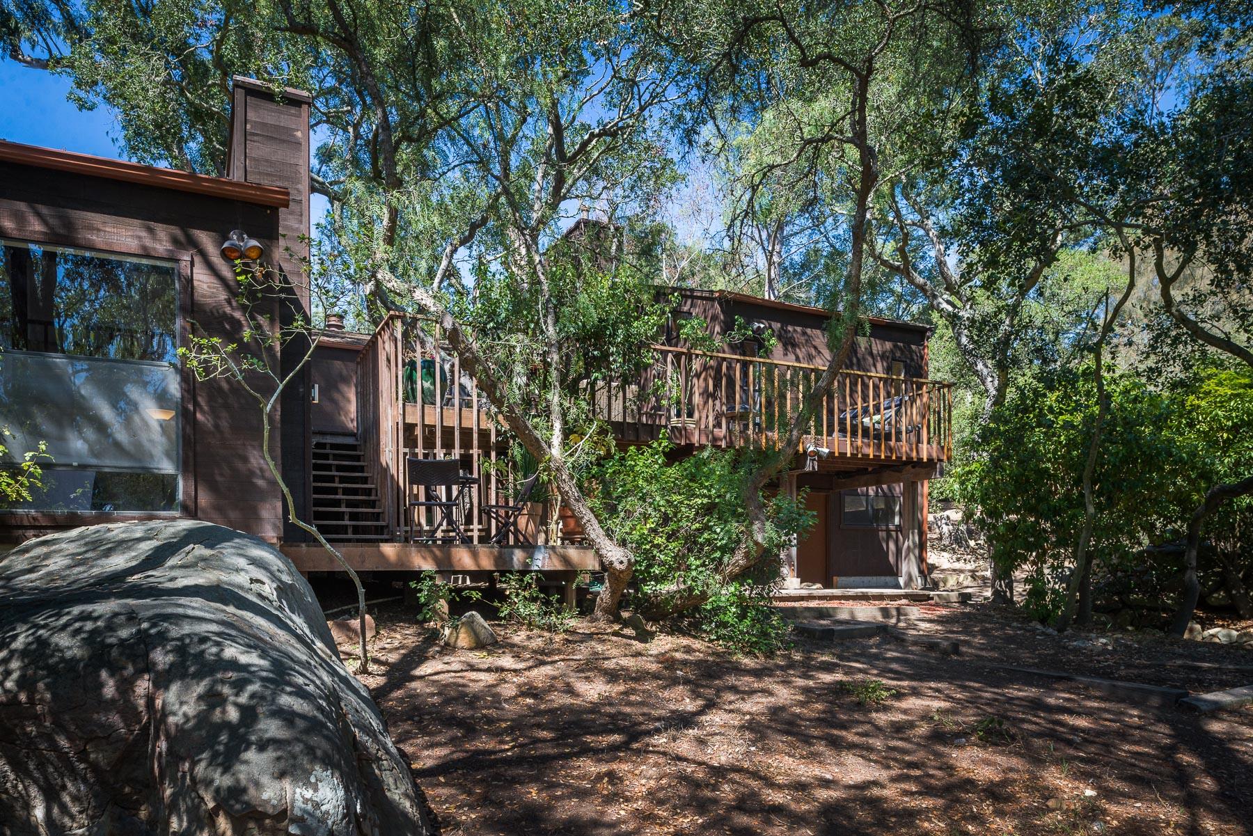 1530 Hillcrest Road Santa Barbara, CA 93103 - Photo 14 of 15 a view of outdoor space and yard