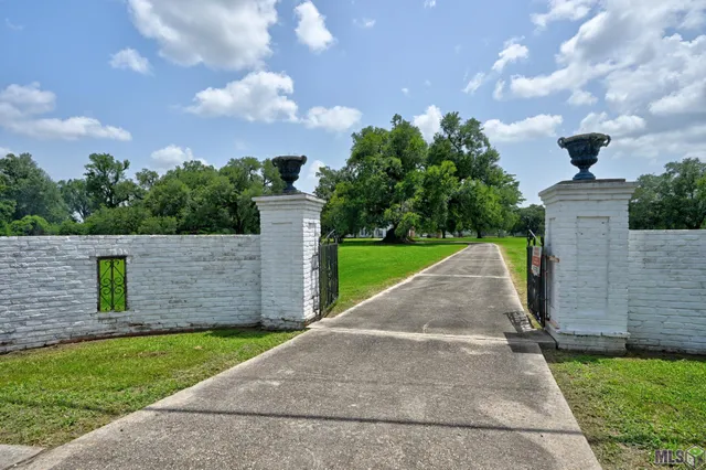 $1,850,000 | 2123 St Mary Street, Thibodaux, LA 70301