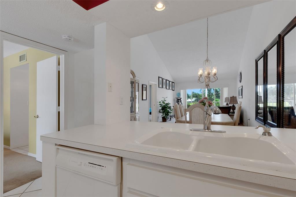 448 Cerromar Road, Unit 289 Venice, FL 34293 - Photo 10 of 44 Gallery Image 10