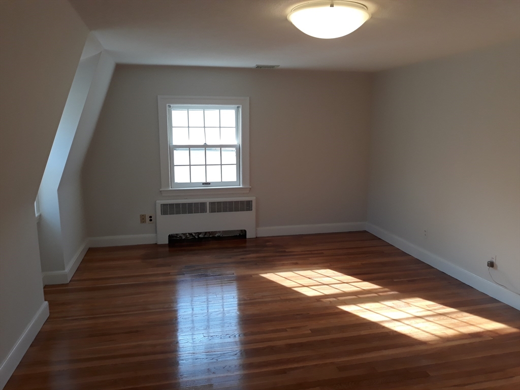 133 Winslow Road, Unit 133 Waban, MA 02468 - Photo 18 of 27