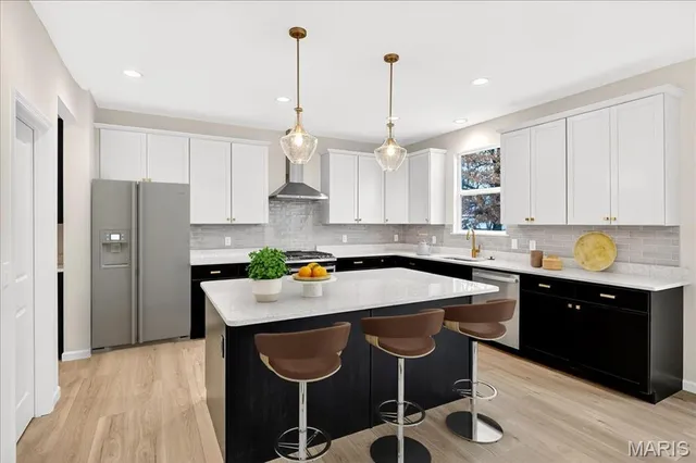 $622,748 | 210 Randlin Drive, Lake St. Louis, MO 63367