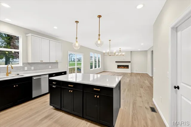 $622,748 | 210 Randlin Drive, Lake St. Louis, MO 63367