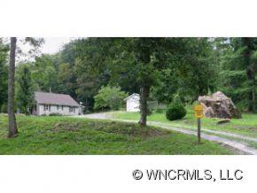 1239 Little East Fork Road Canton, NC 28716 - Photo 3 of 20
