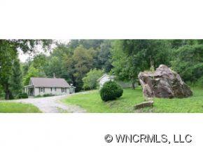 1239 Little East Fork Road Canton, NC 28716 - Photo 4 of 20