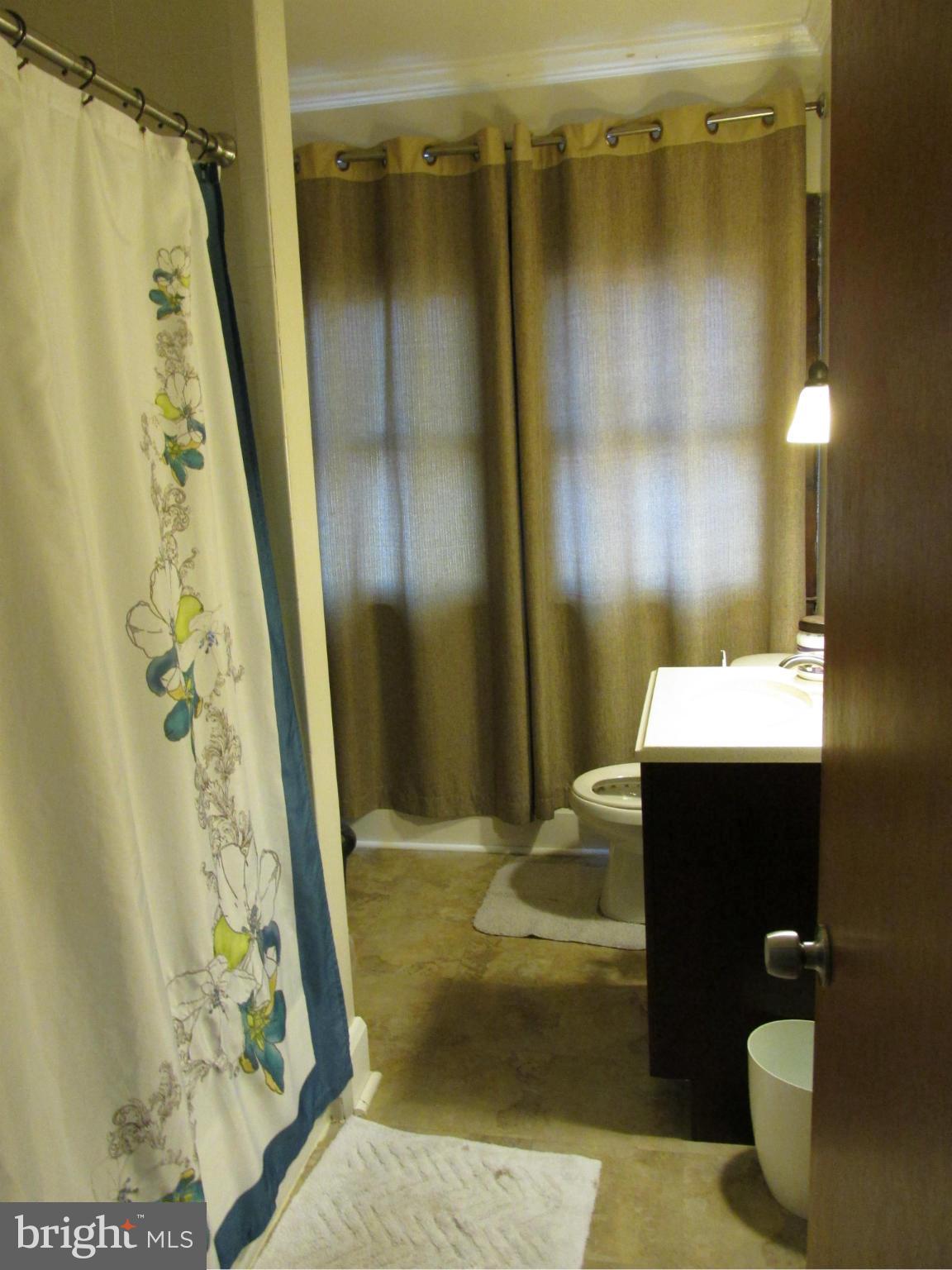 1818 Portship Road Baltimore, MD 21222 - Photo 4 of 30 Bath