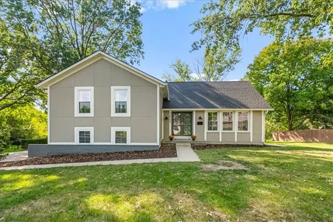 $457,000 | 9805 West 104th Terrace, Overland Park, KS 66212