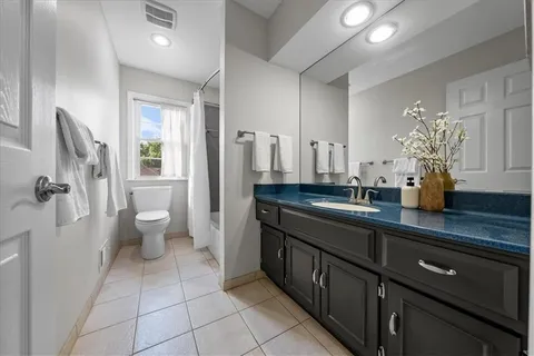 $457,000 | 9805 West 104th Terrace, Overland Park, KS 66212