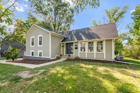 $457,000 | 9805 West 104th Terrace, Overland Park, KS 66212