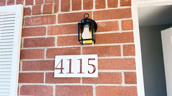 $1,900 | 4115 Geronimo Lake Drive, Houston, TX 77047