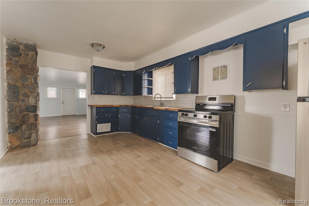 202 West Rundell Street Pontiac, MI 48342 - Photo 10 of 27