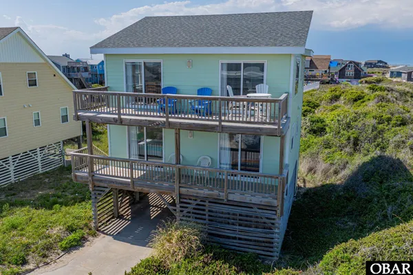 $1,099,000 | 9715 East Camelot Street, Nags Head, NC 27959