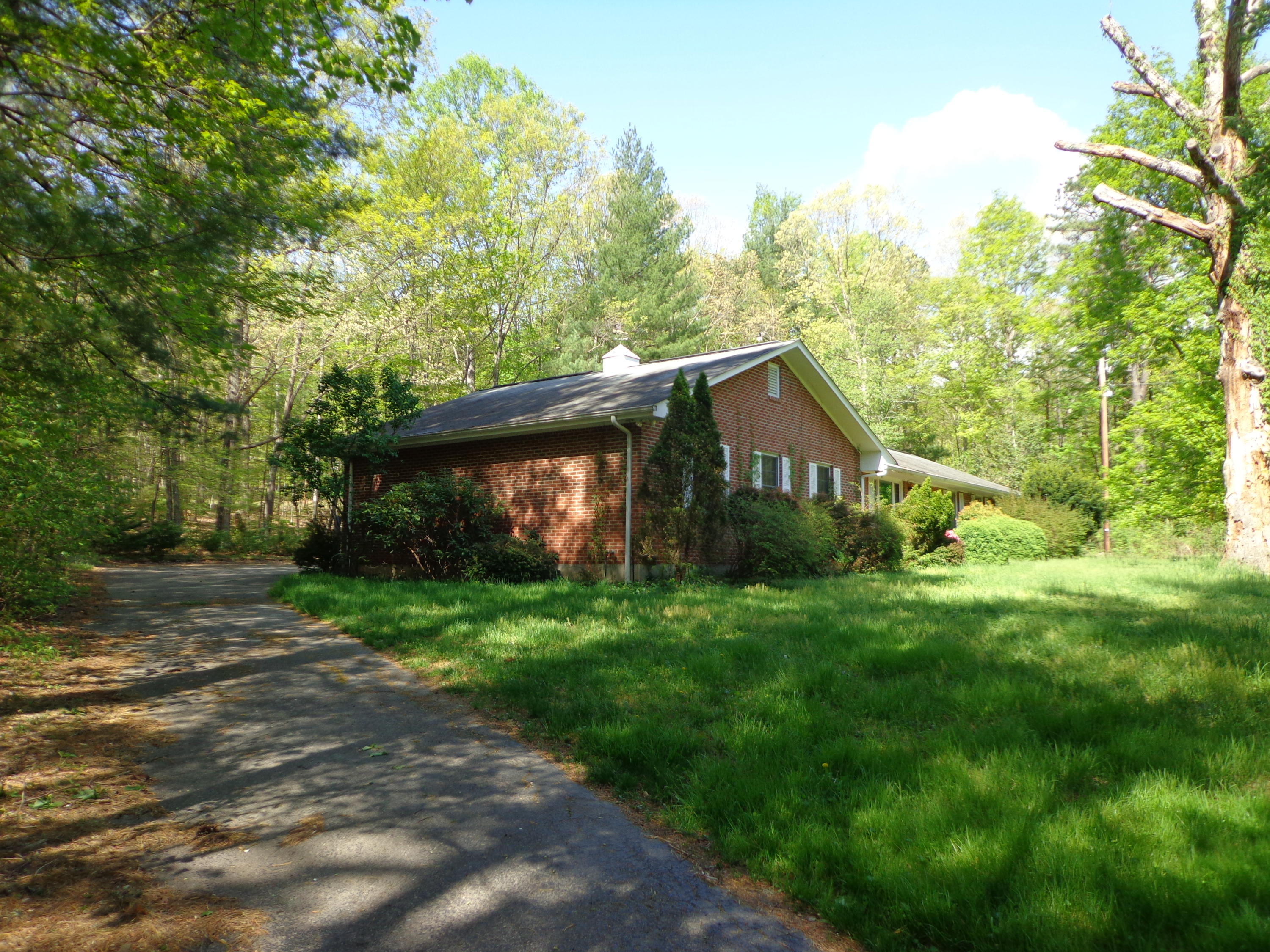 5040 Keffer Road Catawba, VA 24070 - Photo 4 of 35 DSC03739