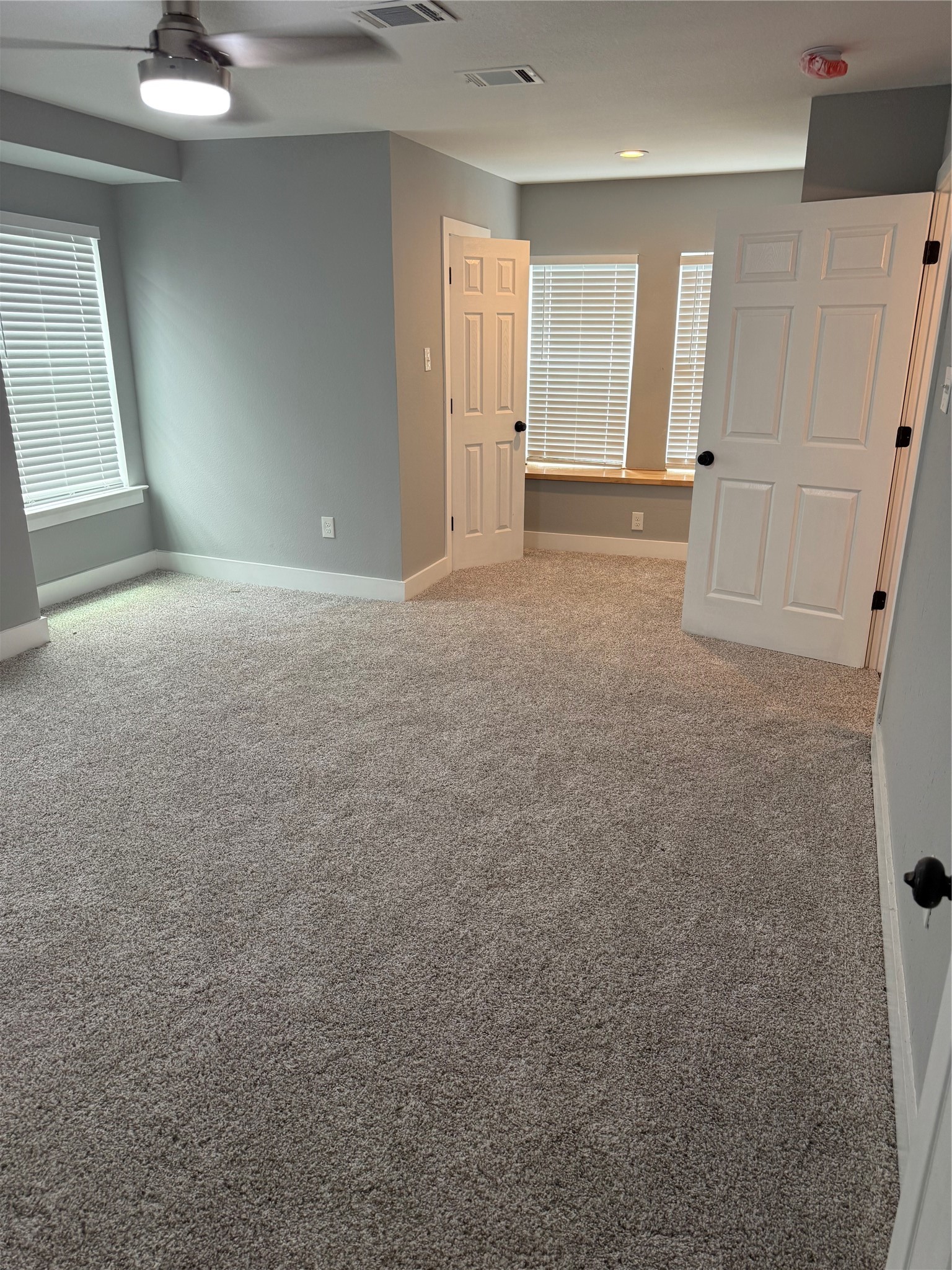 515 Caplin Street Houston, TX 77022 - Photo 6 of 6 2nd bedroom