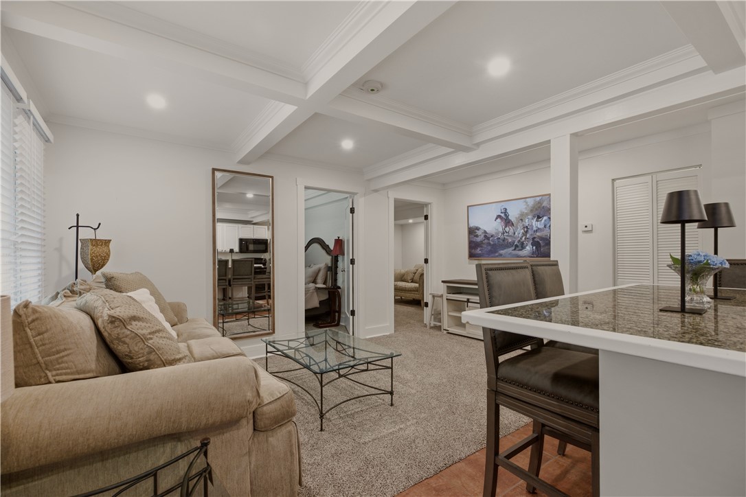 554 East Main Road Middletown, RI 02842 - Photo 2 of 22