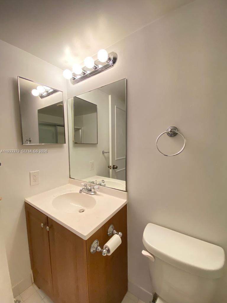 540 Brickell Key Drive, Unit 925 Miami, FL 33131 - Photo 7 of 10