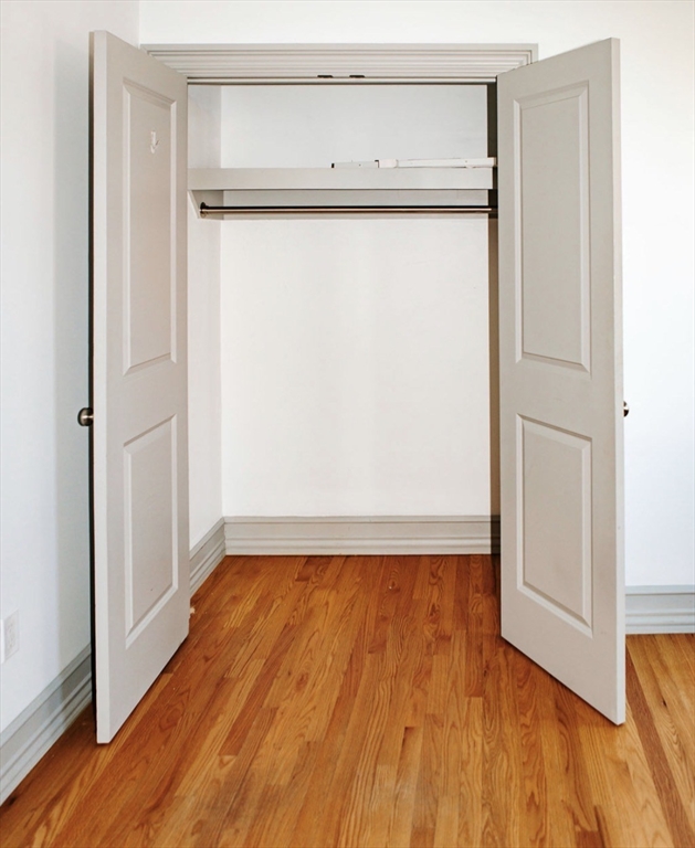 643 East 5th Street, Unit 1 Boston, MA 02127 - Photo 4 of 23