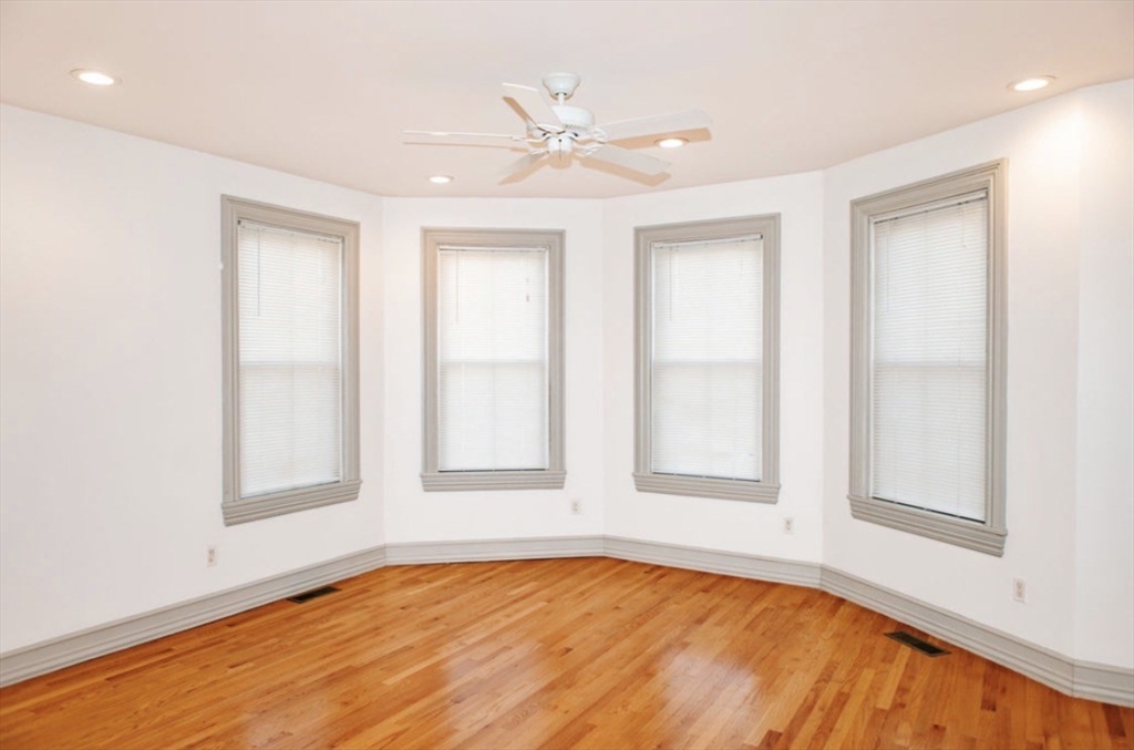 643 East 5th Street, Unit 1 Boston, MA 02127 - Photo 10 of 23