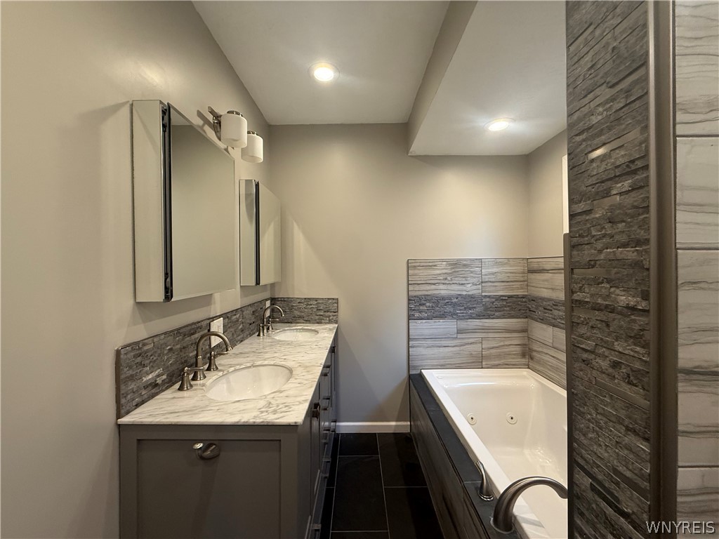 112 Carmel Road Buffalo, NY 14214 - Photo 9 of 29 Gallery Image 9