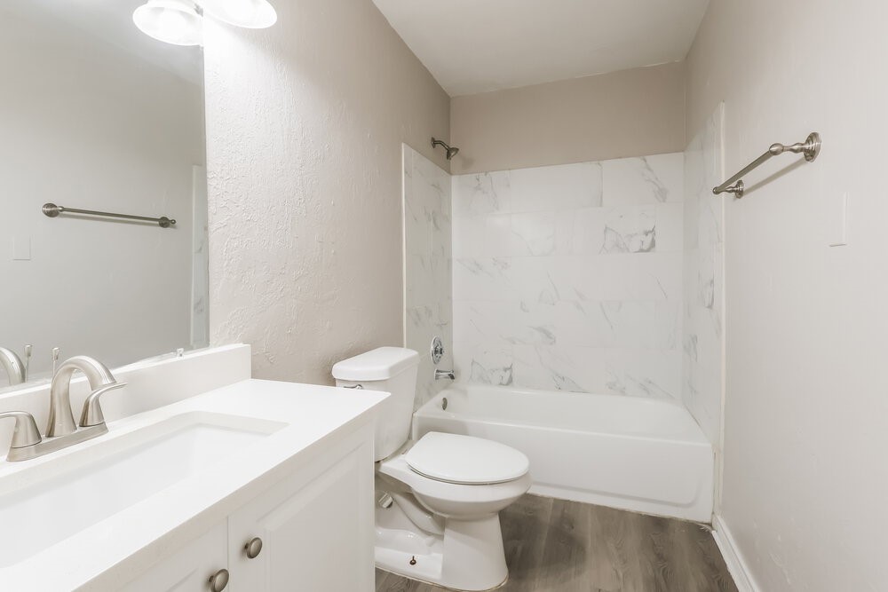 25106 Lynbriar Lane Spring, TX 77373 - Photo 12 of 17