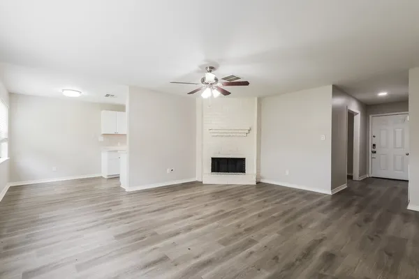 $1,900 | 25106 Lynbriar Lane, Spring, TX 77373