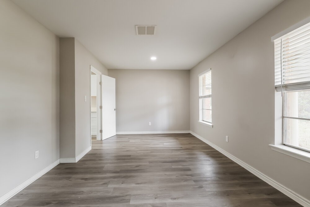 25106 Lynbriar Lane Spring, TX 77373 - Photo 6 of 17