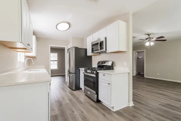 $1,900 | 25106 Lynbriar Lane, Spring, TX 77373