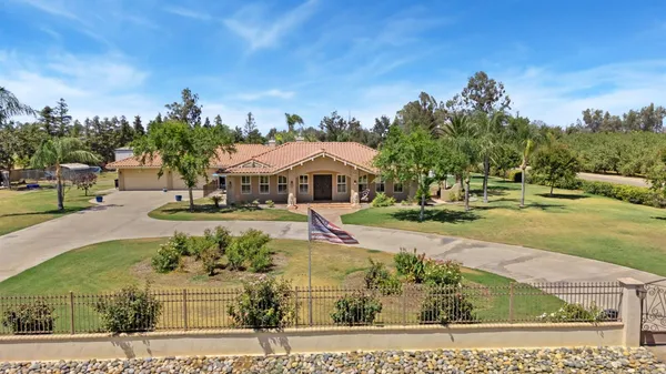 $11,700,000 | 11934 East Harvard Avenue, Sanger, CA 93657