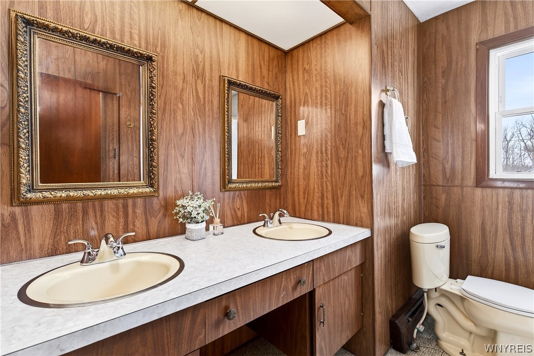 94 York Road Wheatfield, NY 14304 - Photo 23 of 37