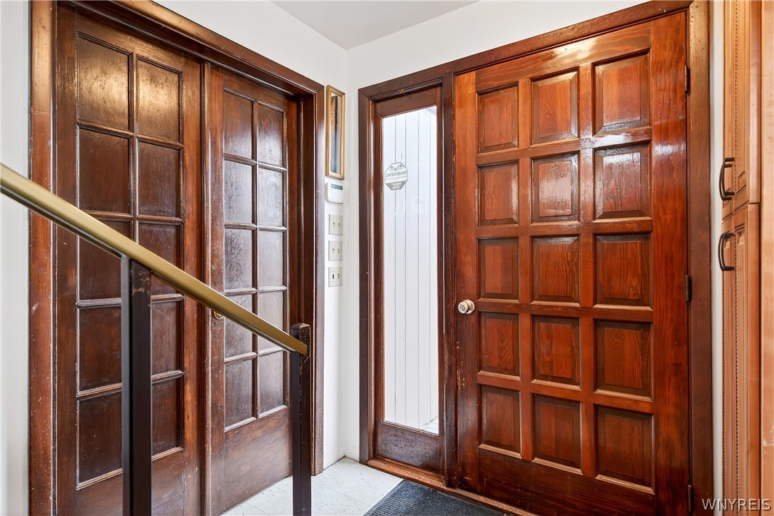 94 York Road Wheatfield, NY 14304 - Photo 24 of 37